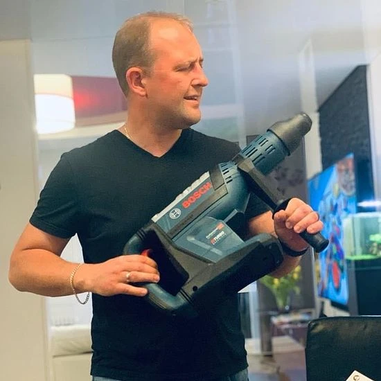 Geschäftsführer des Planungsbüros für Badewassertechnik